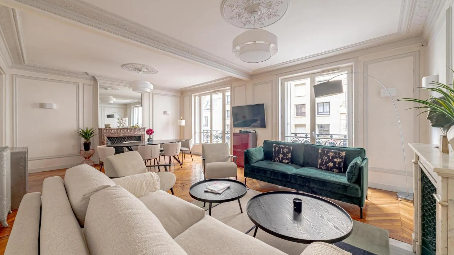 Parisian Elegance 2bedr In The 16th 아파트 파리